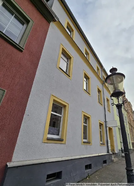 Solides Mehrfamilienhaus mit gepflegter Substanz und stabiler Vermietbarkeit in ruhiger Lage