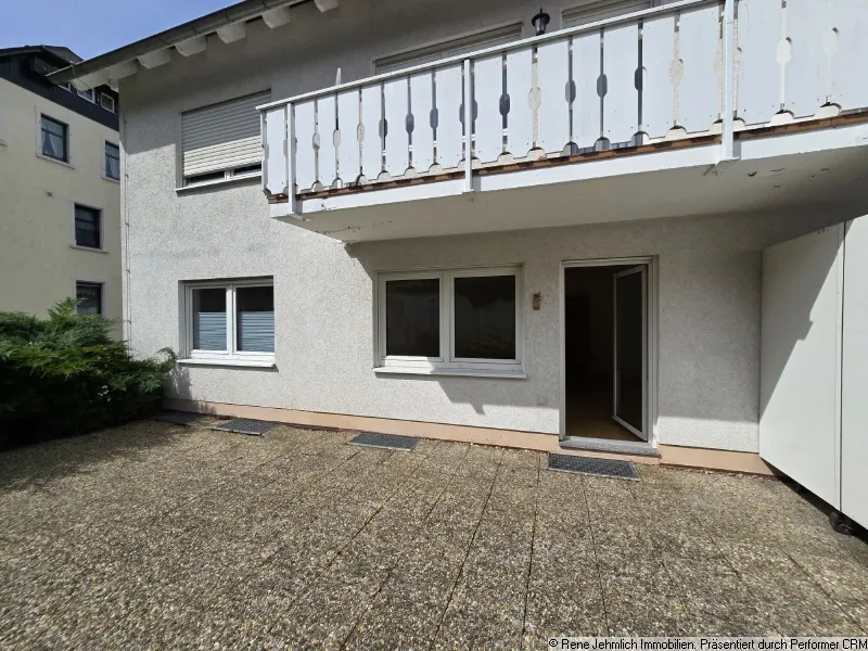 Ideal f&uuml;r Eigennutzer oder Kapitalanleger &ndash; 3-Raum-Wohnung mit Terrasse im EG