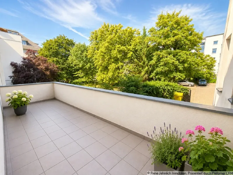 1 Monat Mietfrei Gro&szlig;z&uuml;gige 3-Raum-Wohnung mit 117 m&sup2;, Balkon, Aufzug und Stellplatz