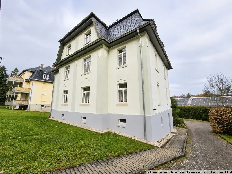 Sch&ouml;nes 6 Familienhaus im Speckg&uuml;rtel von Chemnitz mit 8% Rendite