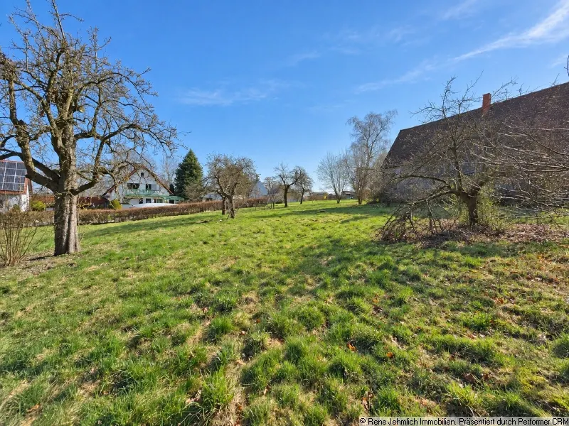 Baugrundst&uuml;ck in Taura mit positivem Bauvorbescheid mit ca. 1.200 m&sup2;