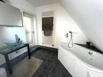 Badezimmer Ansicht 2