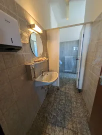 WC 2