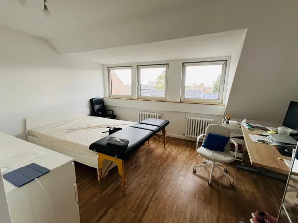 Schlafzimmer 1 DG