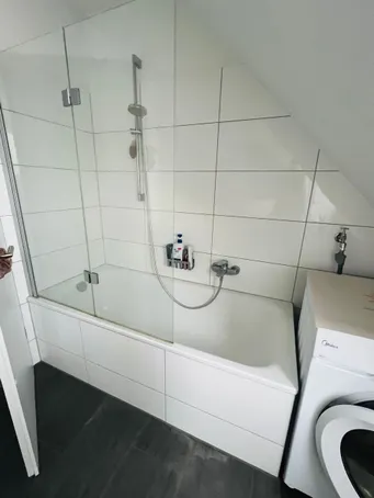 Badezimmer, Ansicht 2 DG