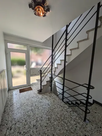 Treppenhaus mit Geländer