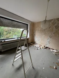 Renovierungsbedürftiges Zimmer