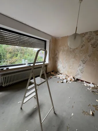 Renovierungsbedürftiges Zimmer