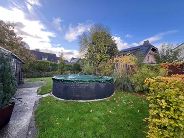 Garten mit Rundpool