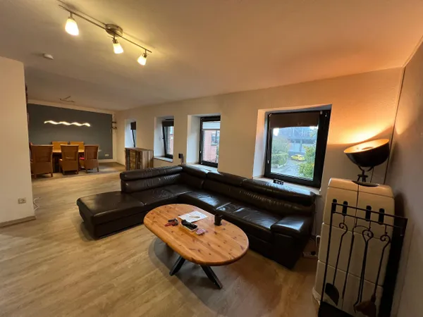 Modernes Wohnzimmer im OG