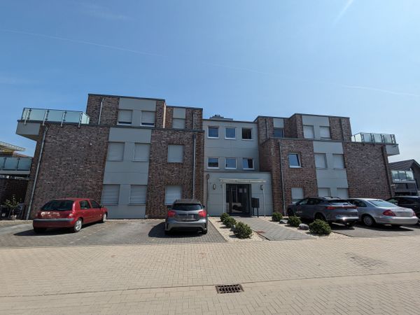 Modernes Mehrfamilienhaus