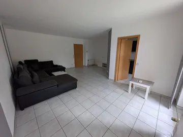 Wohnzimmer mit Sofalandschaft