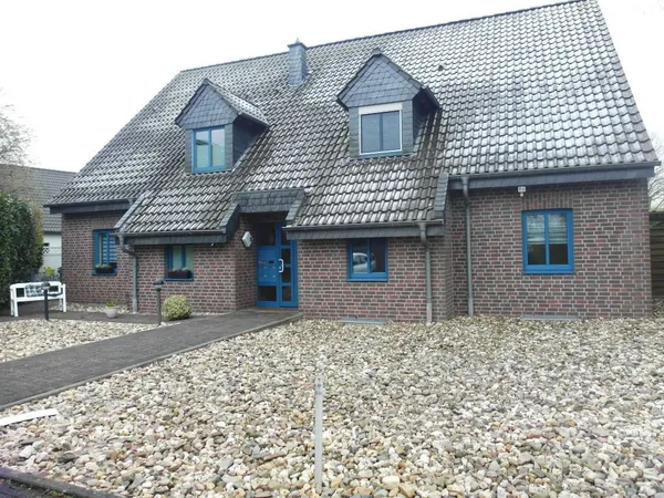 Backstein-Doppelhaus