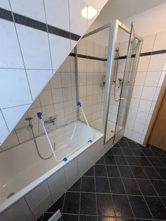 Modernes Badezimmer