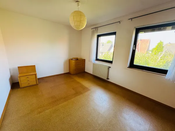 Schlafzimmer (2).JPG