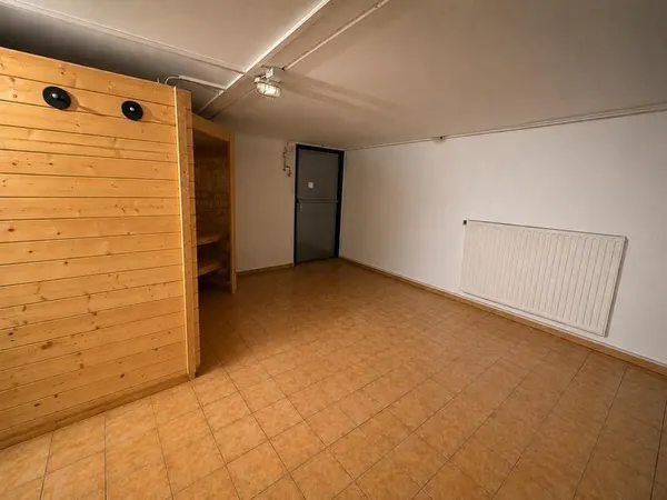 Hobbyraum im KG.JPG
