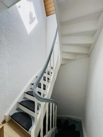 Treppenaufgang zum DG.JPG