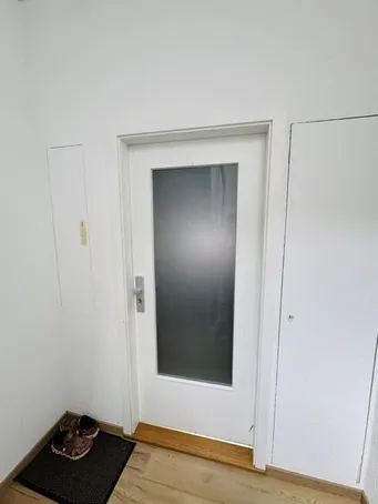 Wohnungstüre OG.JPG