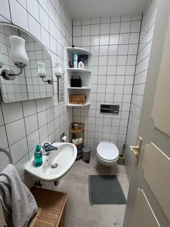 G-WC.JPG