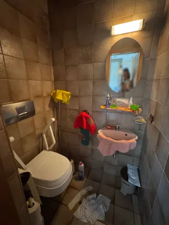 Badezimmer 2 EG.JPG