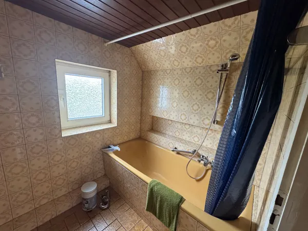 Badezimmer OG, Ansicht 2.JPG