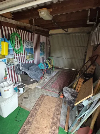 Garage.JPG