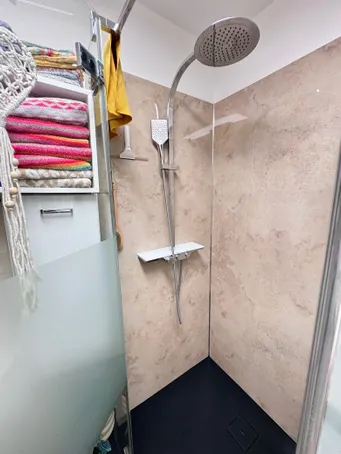 Badezimmer, Ansicht 2.JPG