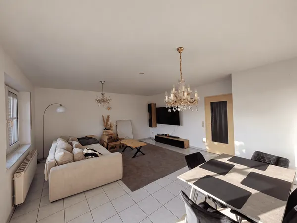 Wohn- und Esszimmer, Ansicht 2