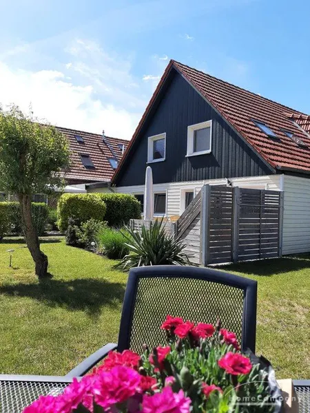 Kleines Haus mit TERRASSE und Stellplatz