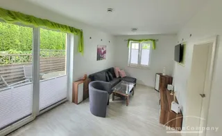 Helle moderne Wohnung im EG eines großen Einfamilienhauses, sep.