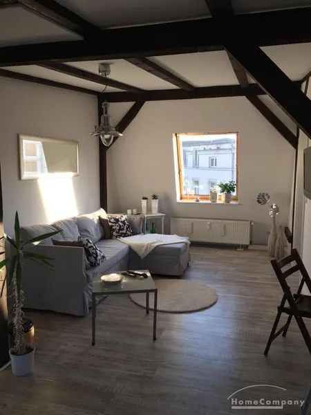 Moderne Wohnung im DG eines Mehrfamilien Stadthauses