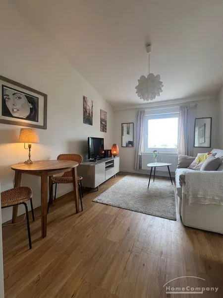 Moderne Wohnung im DG mit Waschmaschine