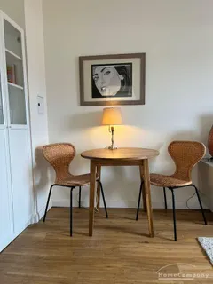 Moderne Wohnung im DG mit Waschmaschine