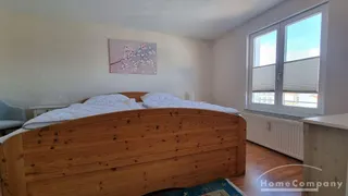 Moderne und geschmackvoll eingerichtete Wohnung im 3.OG eines
