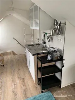 Renoviertes u.neu eingerichtetes Apartment im Hof eines Stadthauses,