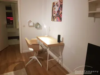 Moderne Wohnung im 1. OG mit Balkon