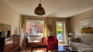 Moderne Wohnung-Hochpaterre-mit Balkon