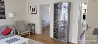 Moderne Wohnung im 1. OG mit Balkon