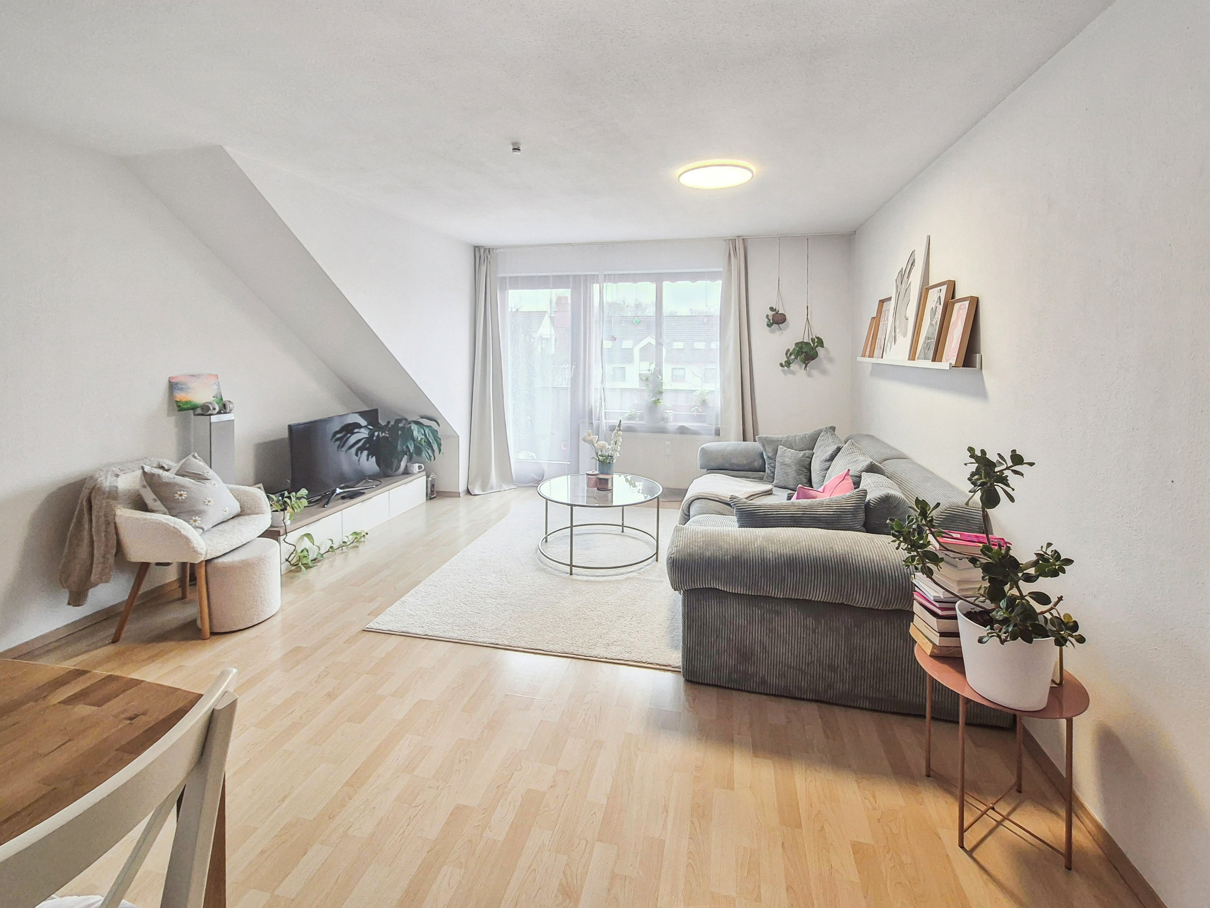 Wohnzimmer Zugang zum Balkon