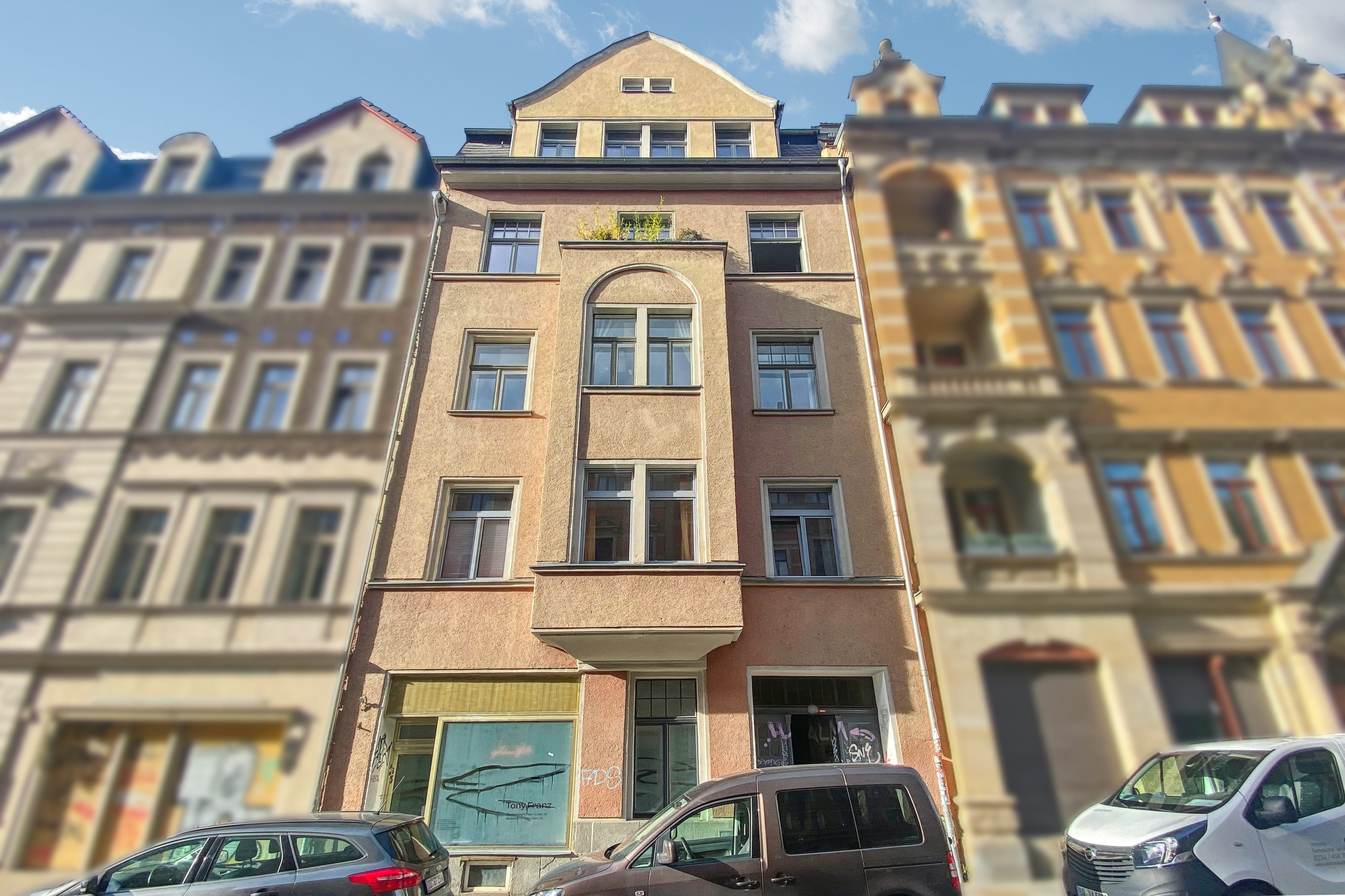 Straßenansicht Vordergebäude