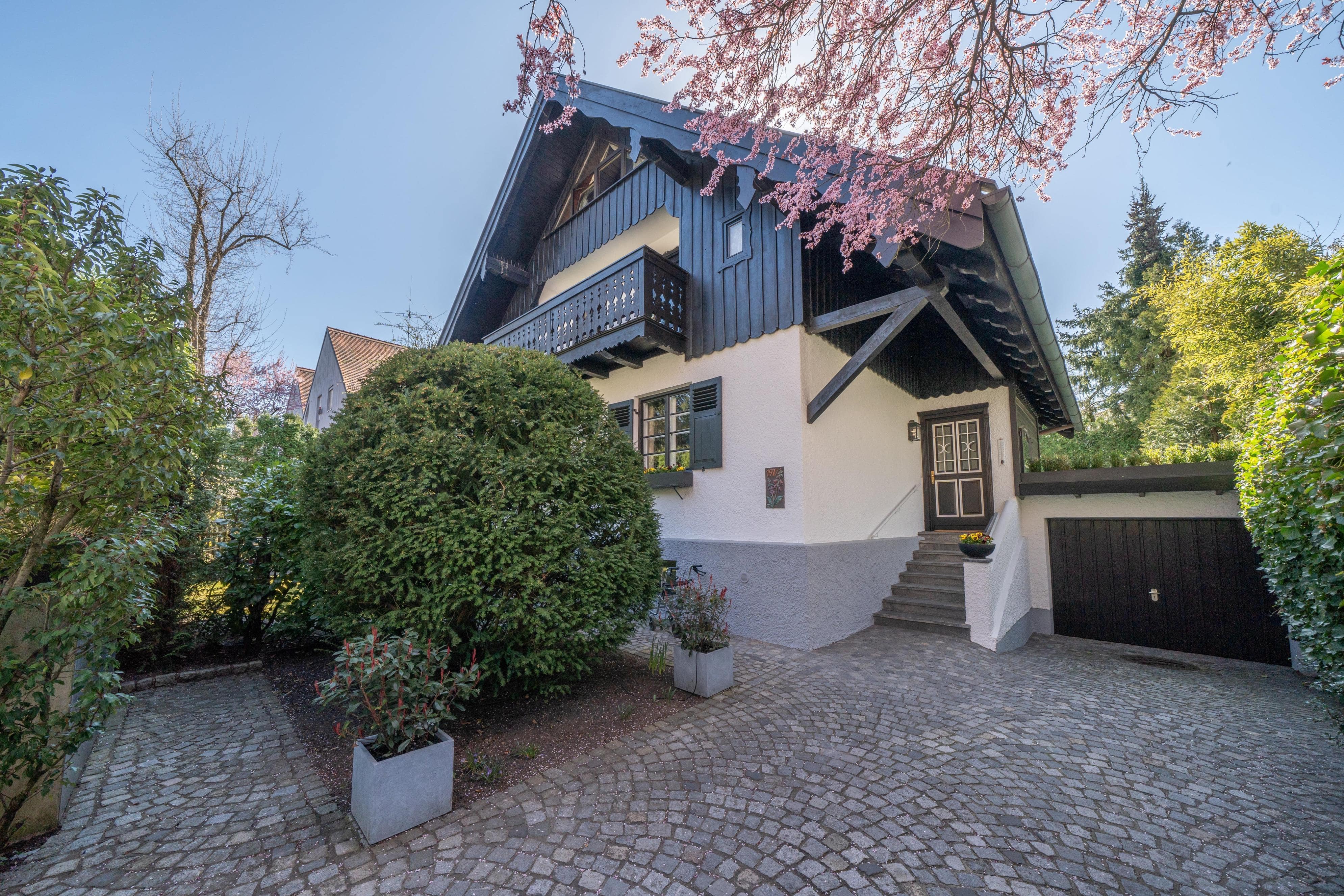 Hausansicht Straßenseite