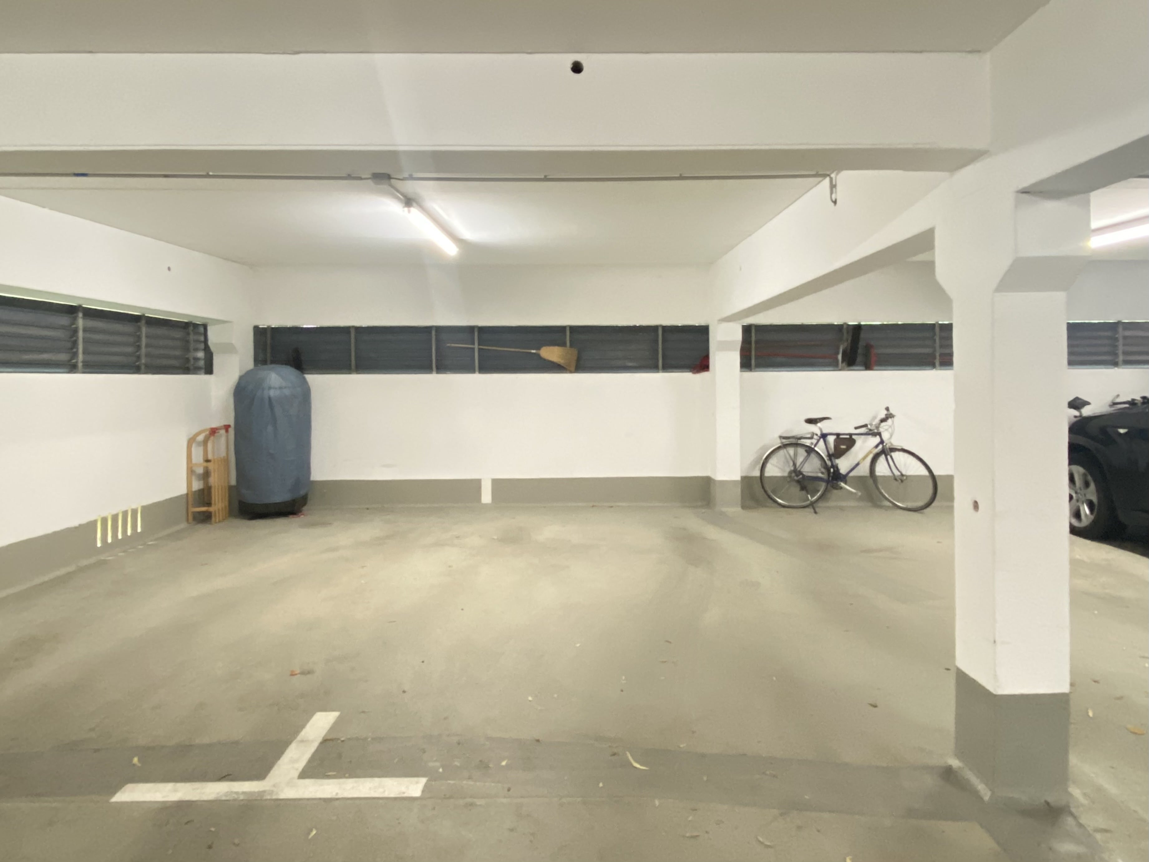 Tiefgaragenstellplatz