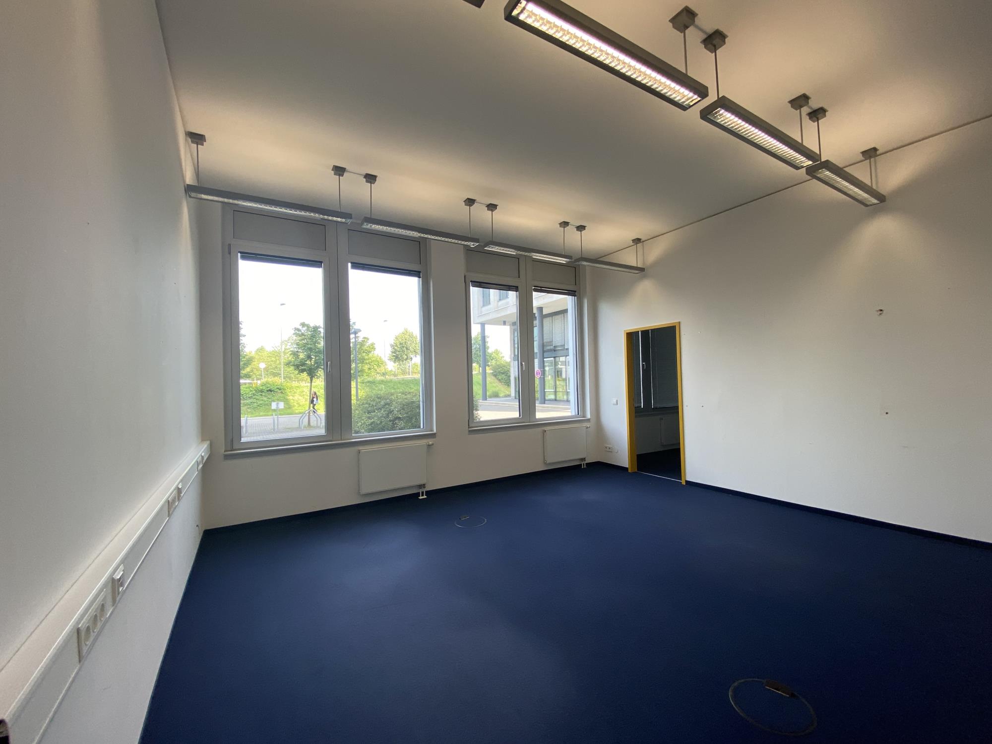 Büro, EG