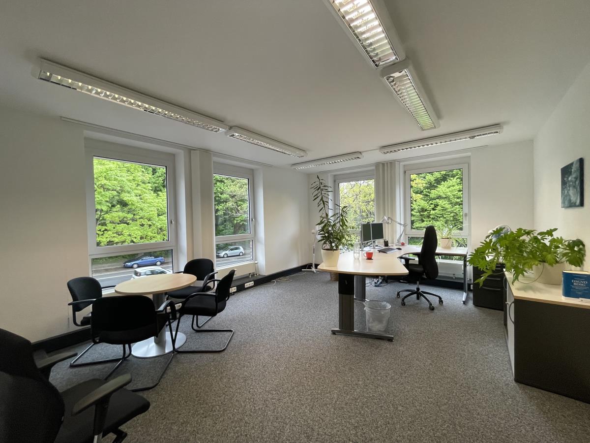 Eckbüro