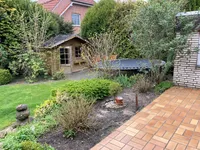 Garten mit Gartenhaus