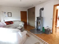 Wohnzimmer mit Ofen