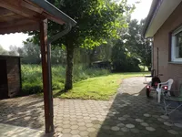 Überdachte Terrass an der Küche