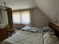 Schlafzimmer DG mit Raumteiler