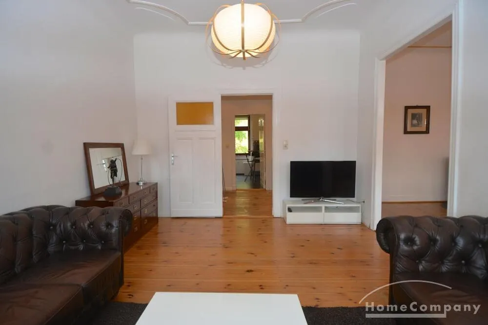 Renovierte 4-Zimmer-Albauwohnung in Schmargendorf, Berlin, möbliert - Photo 1