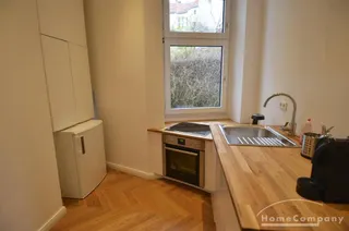 Ruhige 2-Zimmer-Altbauwohnung Nähe Schloss Charlottenburg, möbliert
